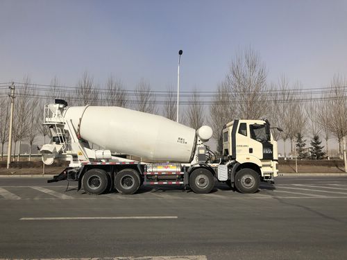 解放牌CA5310GJBP66M25L1T4E6混凝土搅拌运输车公告图片