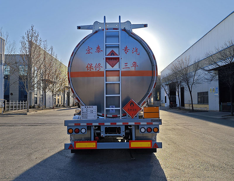 正康宏泰牌HHT9402GRYE铝合金易燃液体罐式运输半挂车公告图片