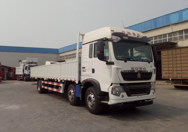 豪沃牌 294马力 载货汽车(ZZ1257N56CGF1L)