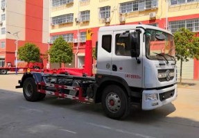 东风股份多利卡D9 CLW5180ZXXE6车厢可卸式垃圾车