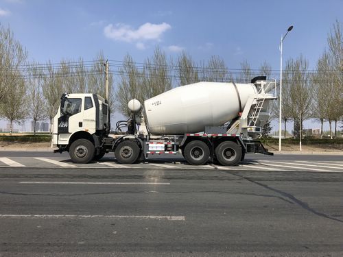 解放牌CA5310GJBP62K1T4E6混凝土搅拌运输车公告图片