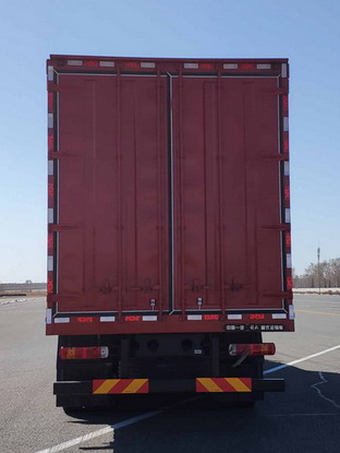 解放牌CA5310XXYP66K24L7T4A1E6廂式運(yùn)輸車公告圖片