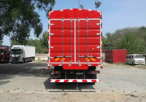 豪沃牌ZZ5317CCYV466HF1L倉柵式運(yùn)輸車公告圖片