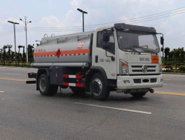 东风股份多利卡D7 SLS5120GYYE6A运油车