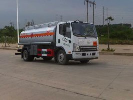运油车
