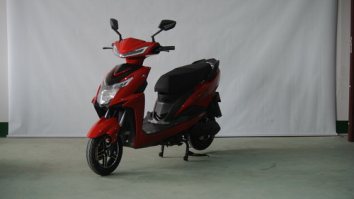 电动两轮摩托车