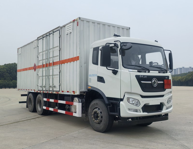 东风牌DFH5260XRYDX易燃液体厢式运输车