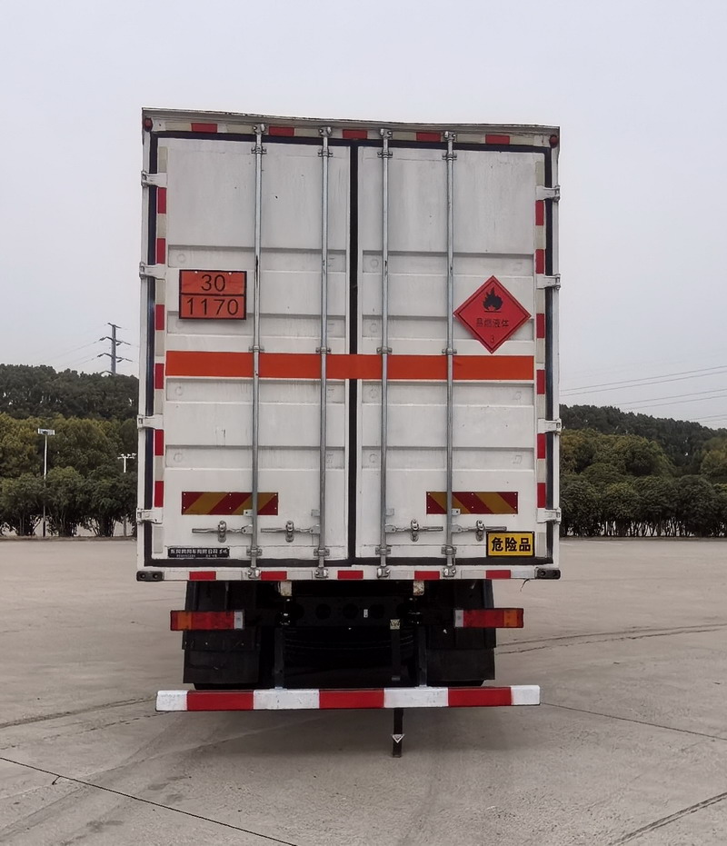 東風(fēng)牌DFH5260XRYDX易燃液體廂式運(yùn)輸車公告圖片