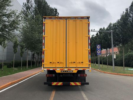 解放牌CA5320XXYP62K1L6T4E6Z廂式運(yùn)輸車公告圖片