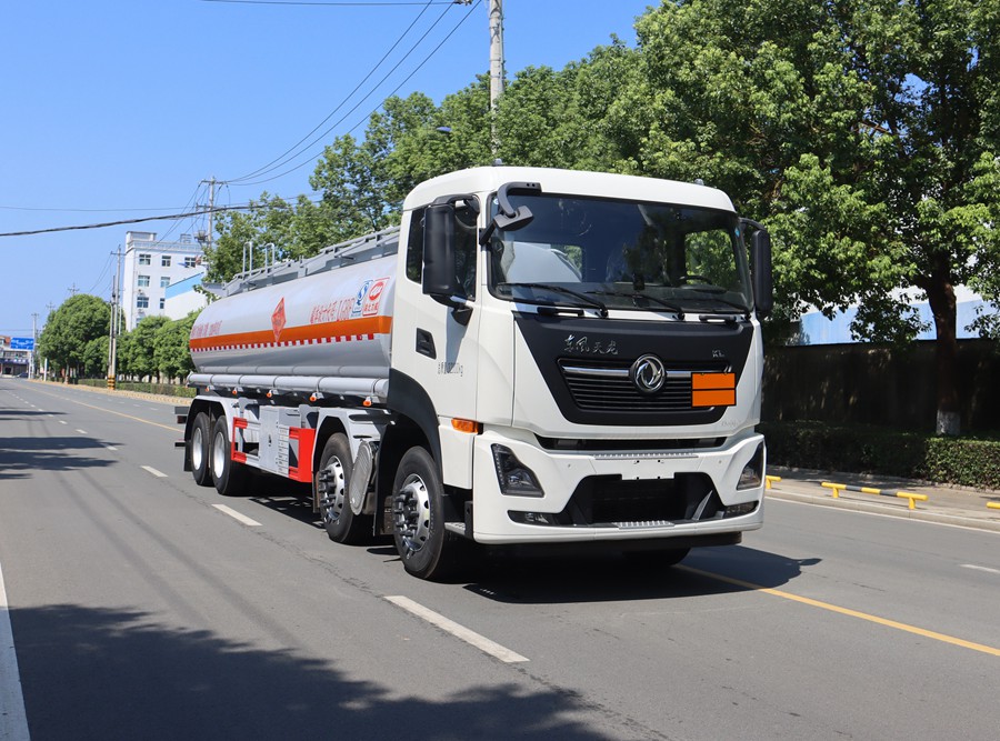 中汽力威牌HLW5321GYYD6运油车