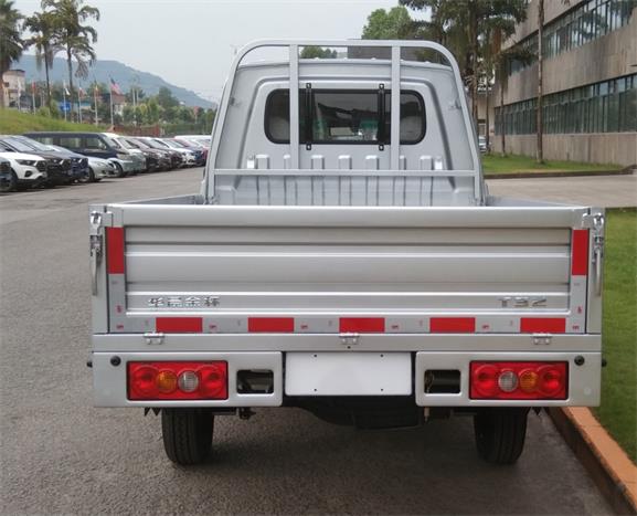 JKC1030SS6BL3 金杯牌102马力单桥汽油2.3米国六载货汽车图片
