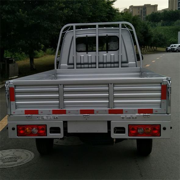 JKC1030DS6BL4 金杯牌102马力单桥汽油3.1米国六载货汽车图片
