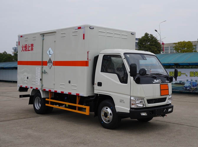 江铃江特牌JMT5040XZWXG26杂项危险物品厢式运输车