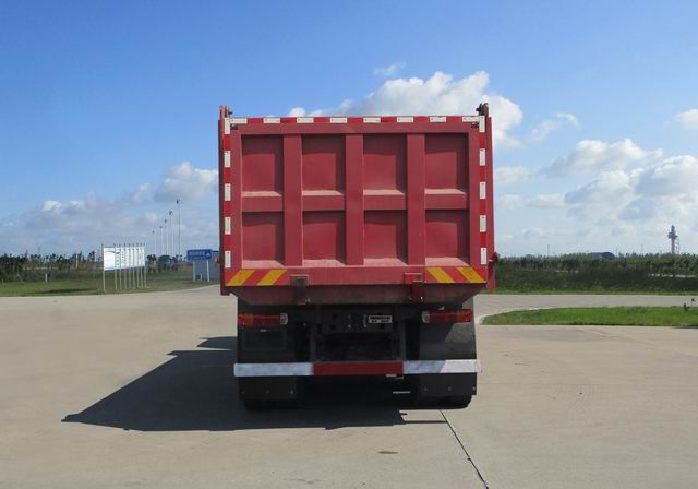 豪沃牌ZZ5317ZLJV236GF1自卸式垃圾車公告圖片