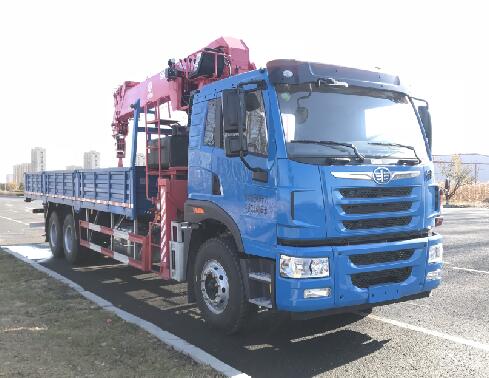 解放牌CA5250JSQP1K2L5T1E6A81随车起重运输车