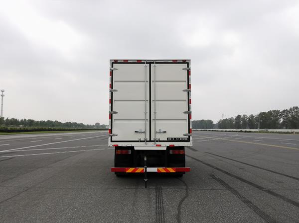 解放牌CA5180XXYP62L2A1E2M6Z廂式運輸車公告圖片