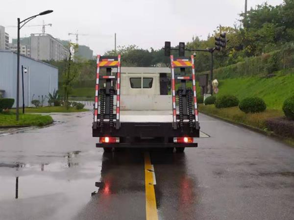 解放牌CA5160TPBP62K1L4AE6平板運(yùn)輸車公告圖片