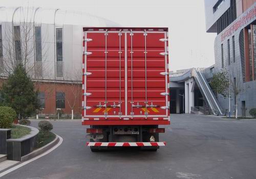 豪沃牌ZZ5327XXYV466HF1K廂式運(yùn)輸車公告圖片