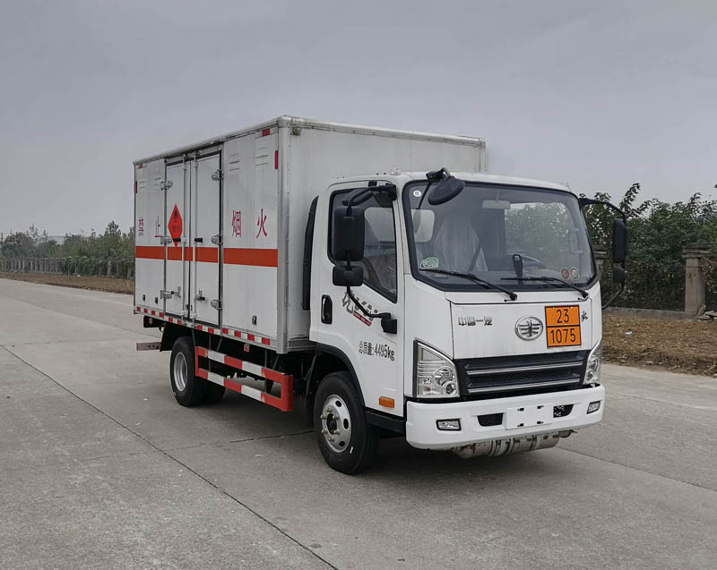 大力牌DLQ5040XRQCA6易燃气体厢式运输车