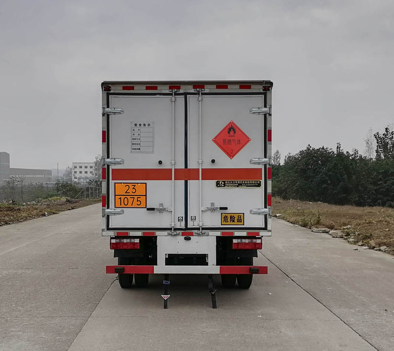 大力牌DLQ5040XRQCA6易燃氣體廂式運輸車公告圖片