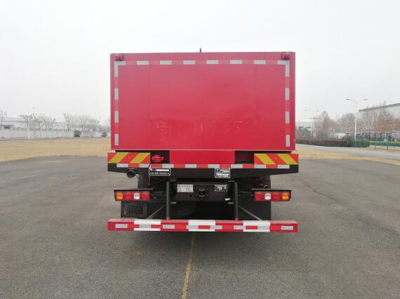 蘭山牌GTE5230TYL70壓裂車公告圖片