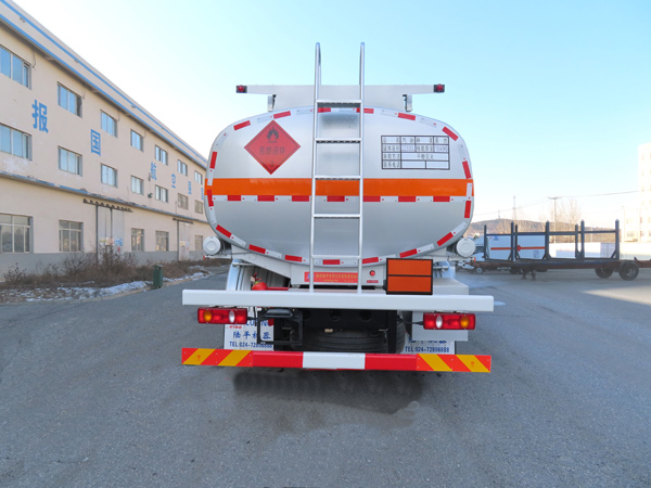 陸平機(jī)器牌LPC5262GYYD6運(yùn)油車公告圖片