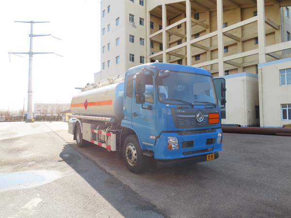 陆平机器牌LPC5180GYYD6运油车