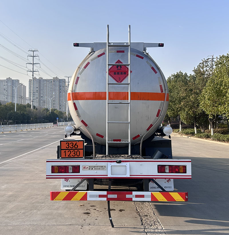 楚飞牌CLQ5320GRY6ZZ易燃液体罐式运输车公告图片