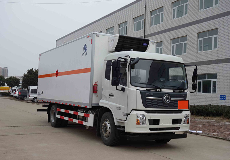 红宇牌HYJ5180XRY-DF易燃液体厢式运输车