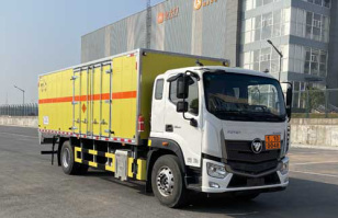 爆破器材运输车