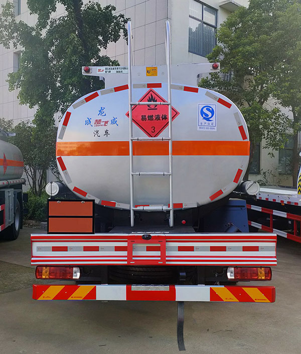 楚飛牌CLQ5180GYY6LZ運油車公告圖片