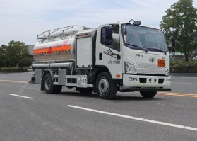 飞机加油车
