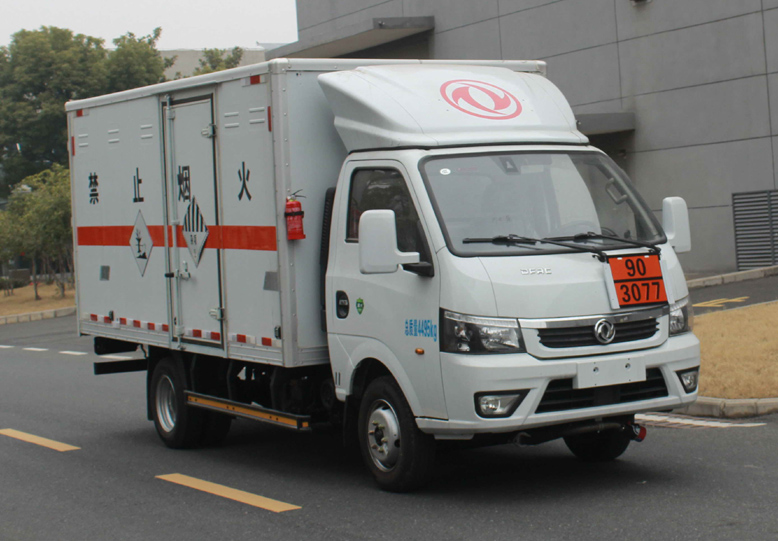 东风牌EQ5045XZW16DCACWXP杂项危险物品厢式运输车