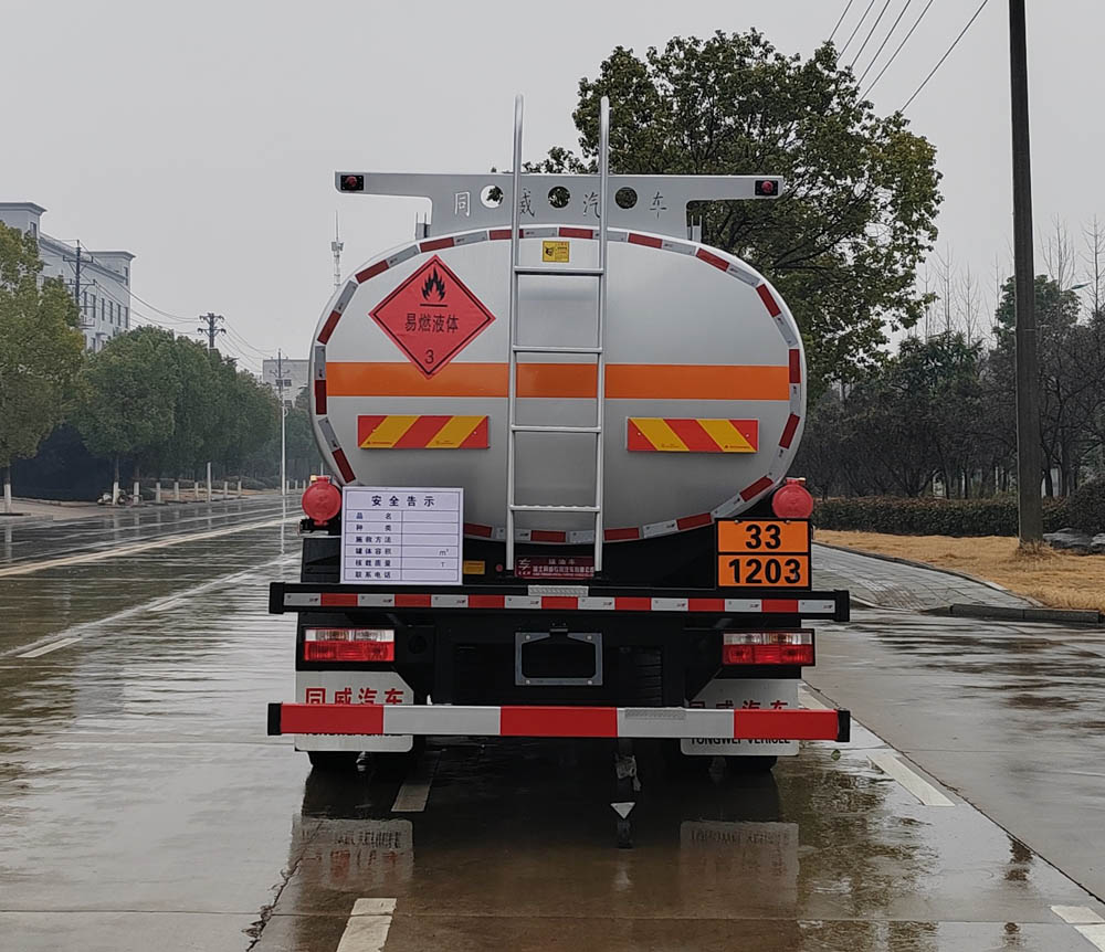 專威牌HTW5180GYYE6運(yùn)油車公告圖片