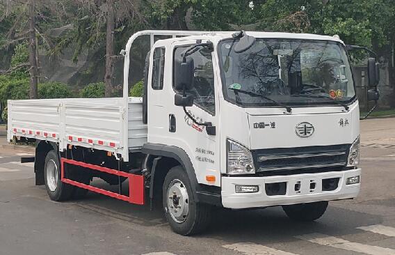 解放牌 165马力 平头柴油载货汽车(CA1120P40K42L3E6A84)