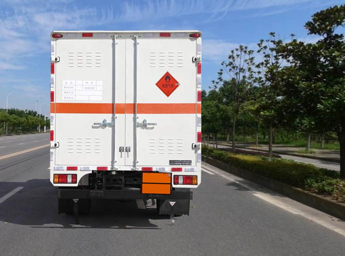 江鈴江特牌JMT5062XRQXG26易燃?xì)怏w廂式運(yùn)輸車公告圖片