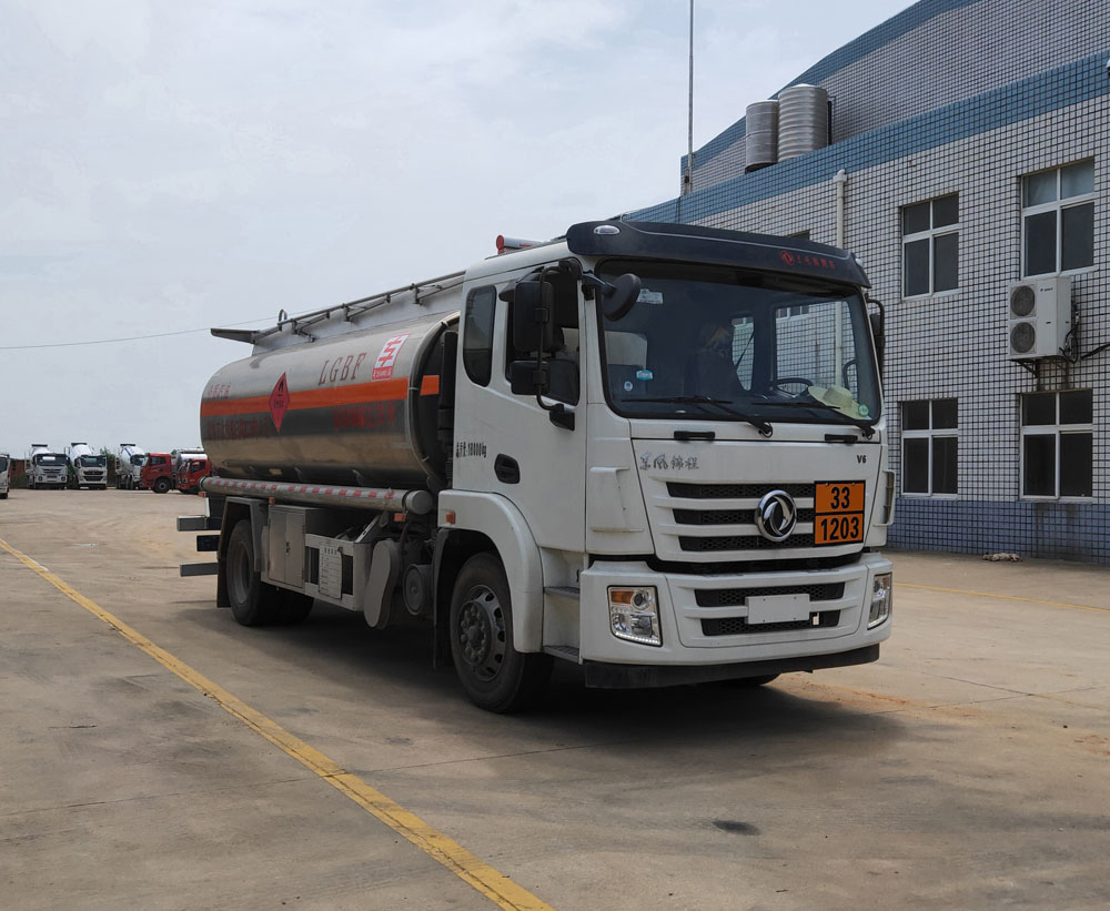 专威牌HTW5180GYYLEZQ6铝合金运油车