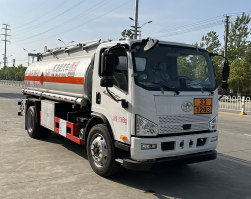 运油车