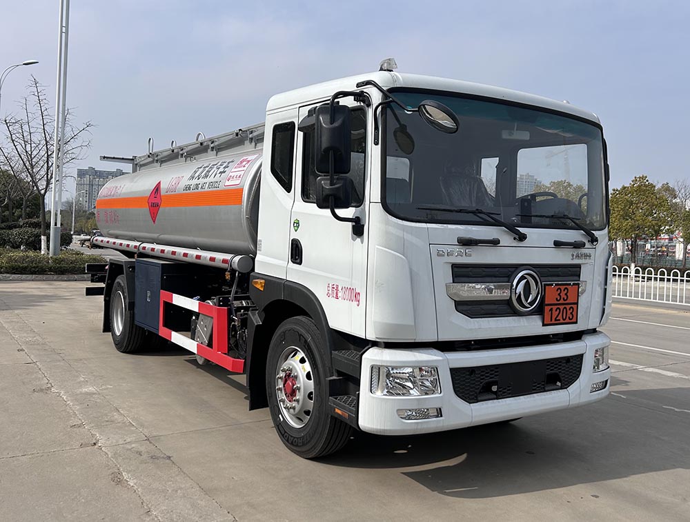 楚飞牌CLQ5181GYY6E运油车公告图片