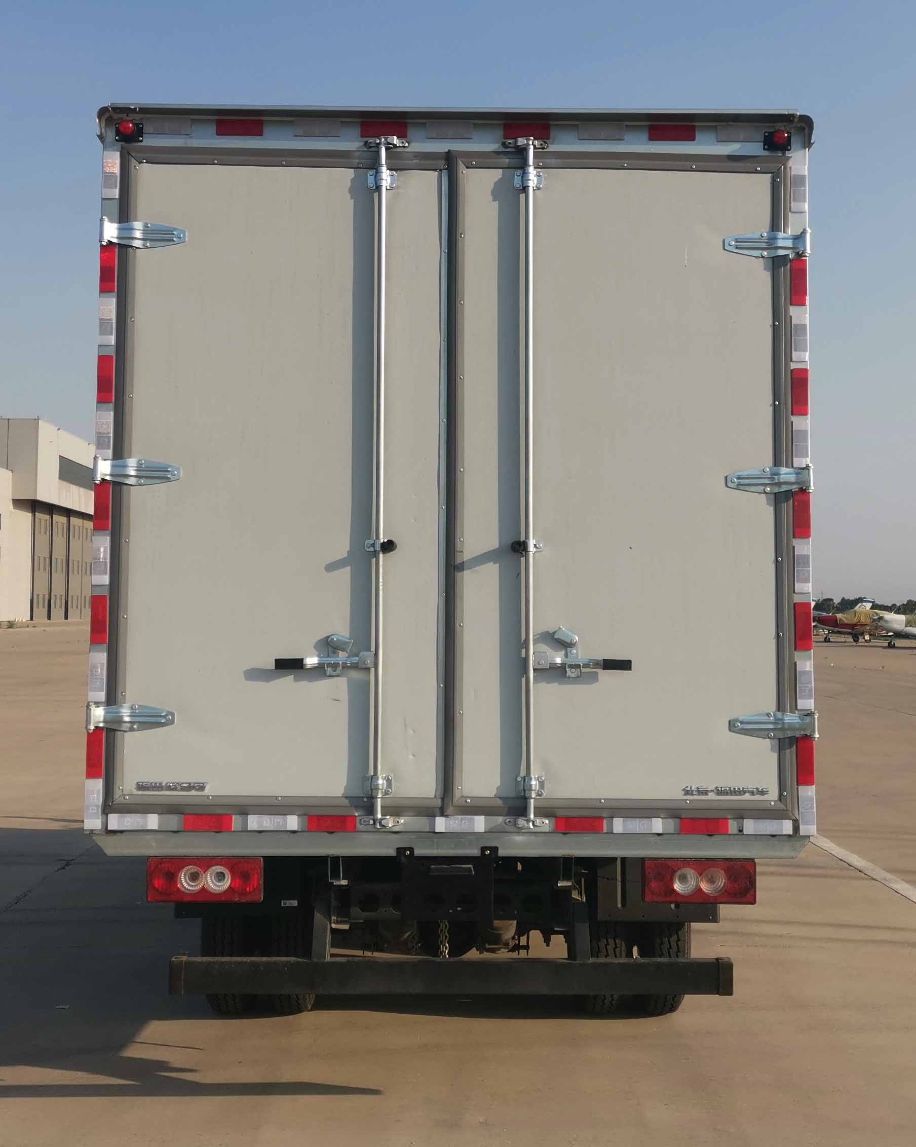 福田牌BJ5048XLC-FM3冷藏車公告圖片