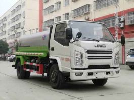 洒水车