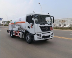低温液体运输车