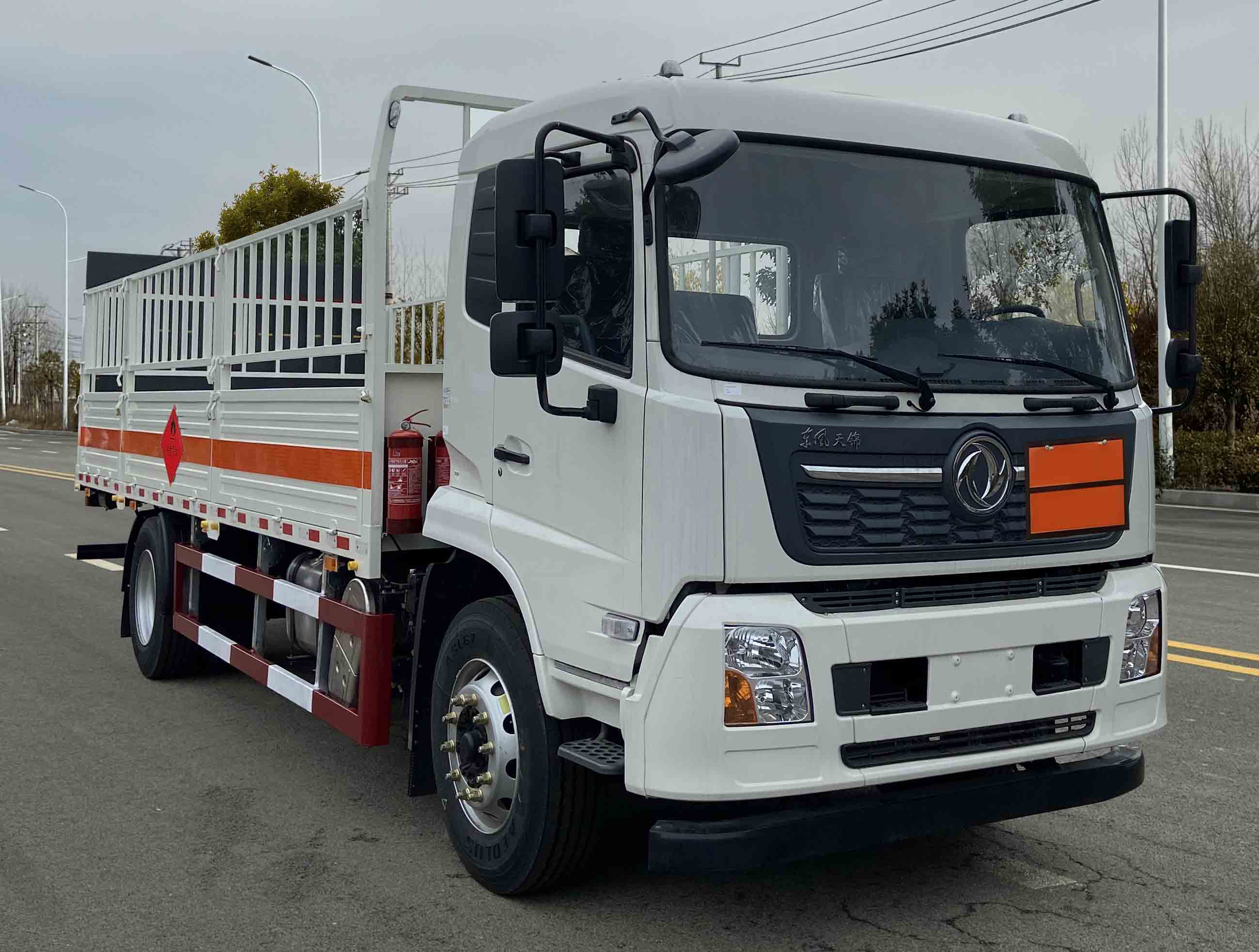 高赛华运牌CGS5180TQP气瓶运输车