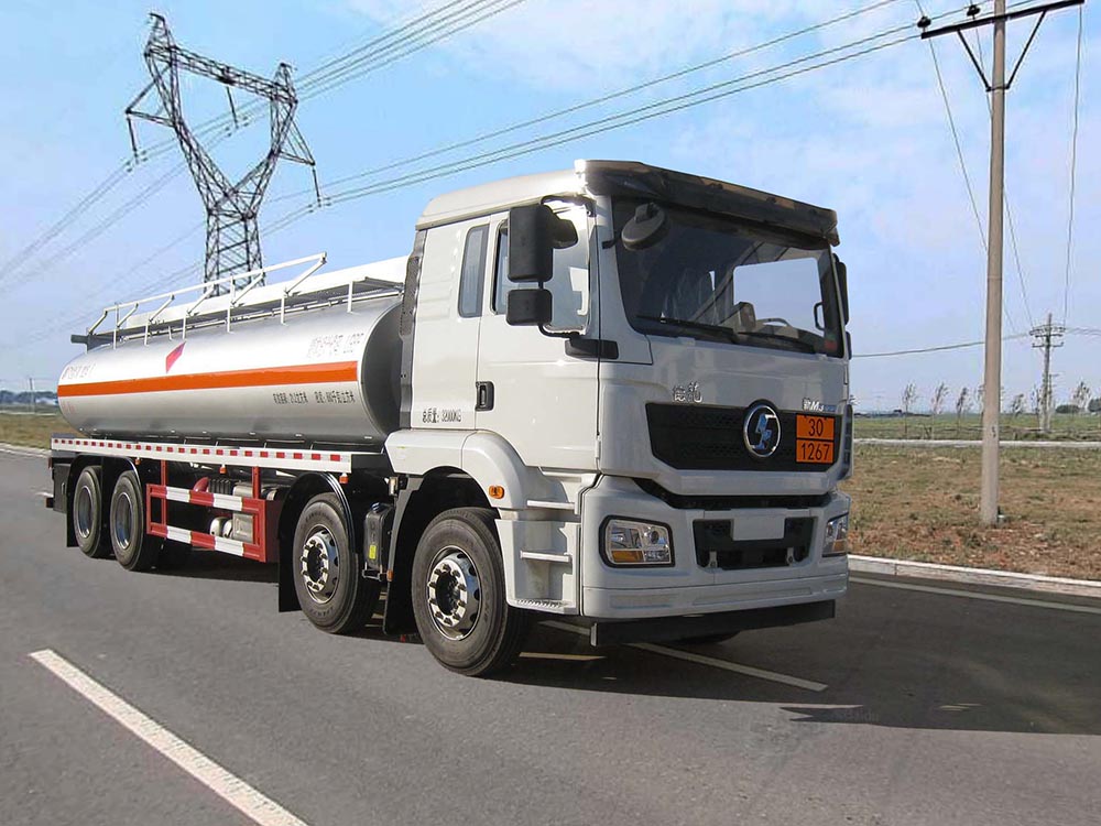 油龙牌YLL5326GRY易燃液体罐式运输车