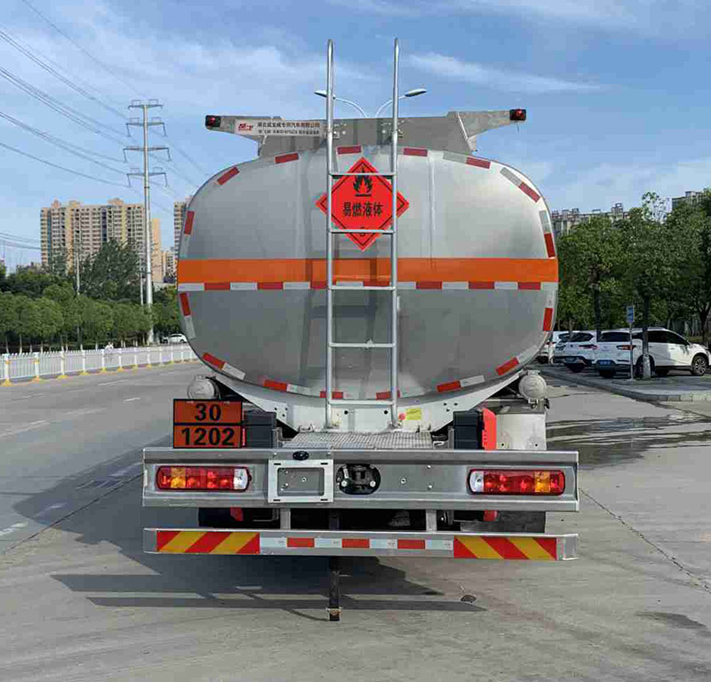 楚飛牌CLQ5322GYY6ZZA鋁合金運(yùn)油車公告圖片