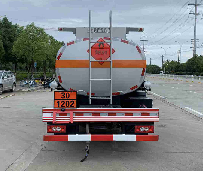 楚飛牌CLQ5120GJY6BJ加油車公告圖片