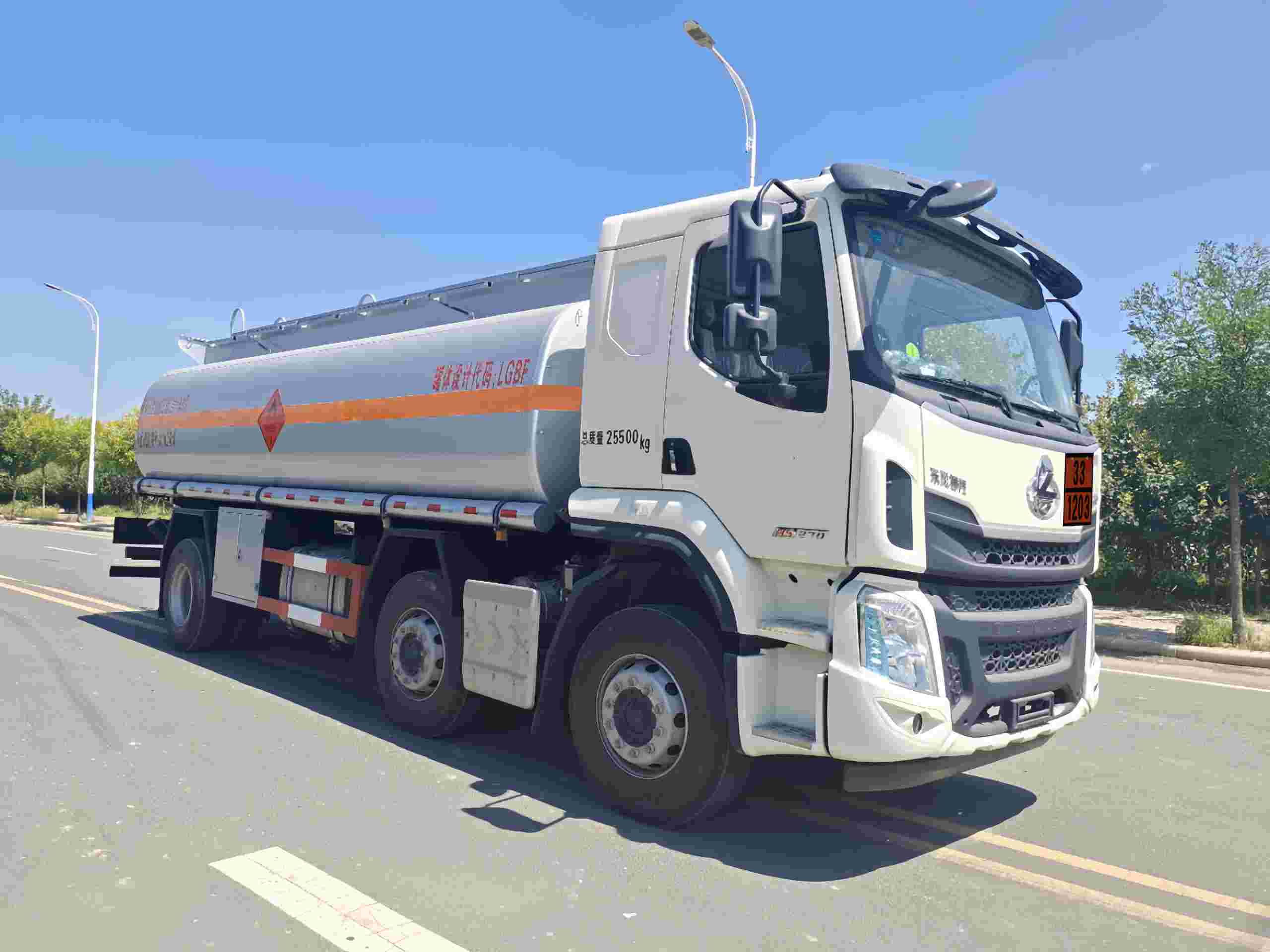 楚飞牌CLQ5260GYY6LZ运油车