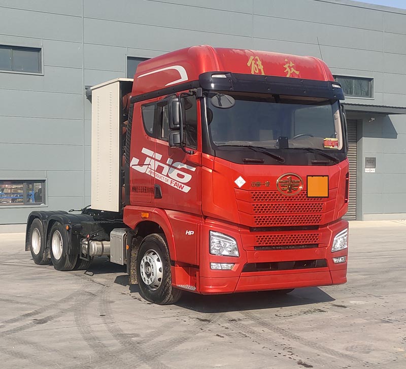 解放牌 430马力 危险品牵引汽车(CA4252P25K15T1NE6A80)