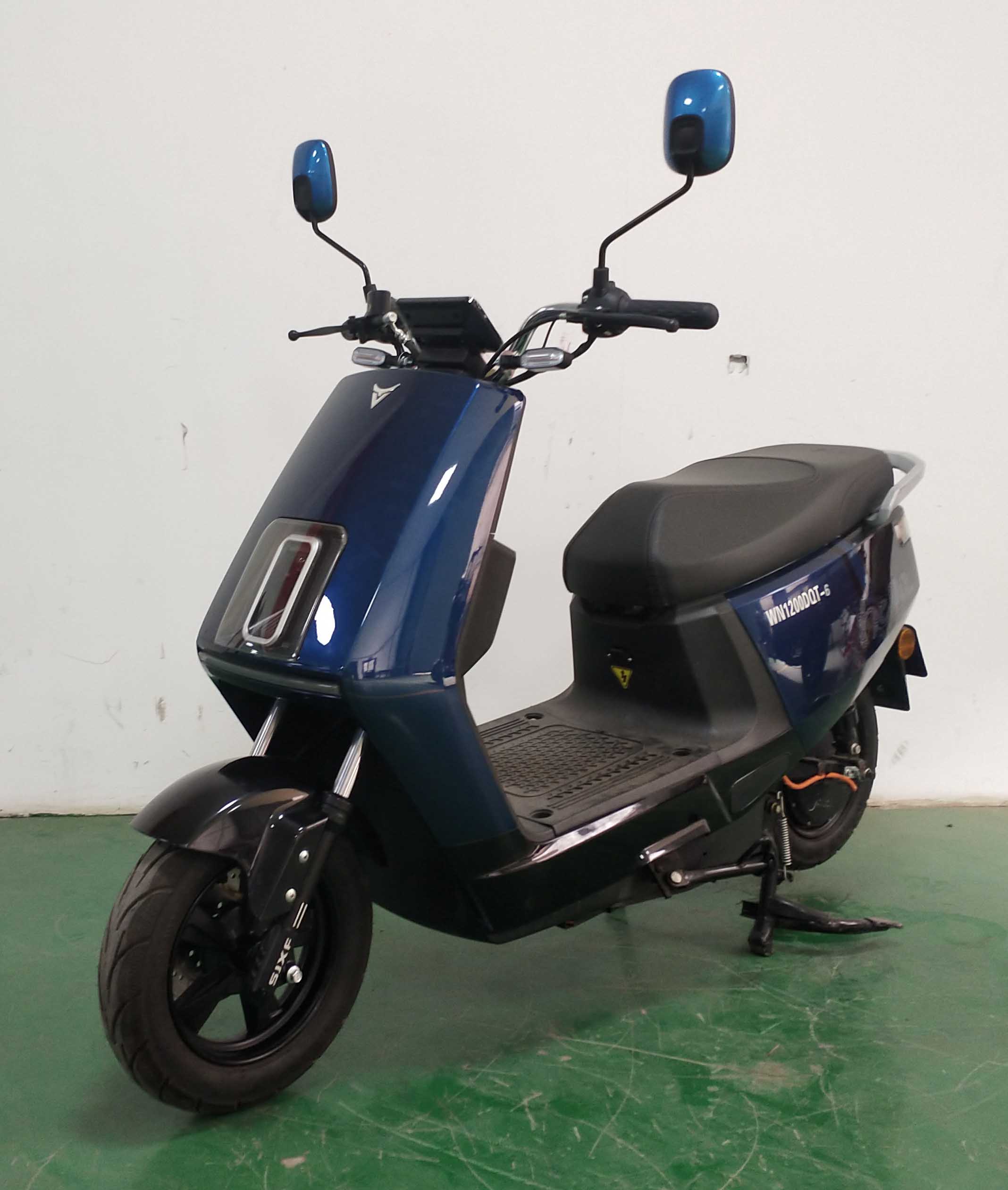 WN1200DQT-6 微牛牌纯电动前盘式后鼓式电动两轮轻便摩托车图片