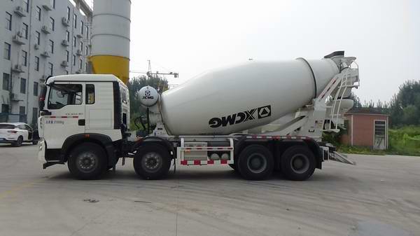 徐工牌XZS5318GJBC1Z混凝土攪拌運輸車公告圖片